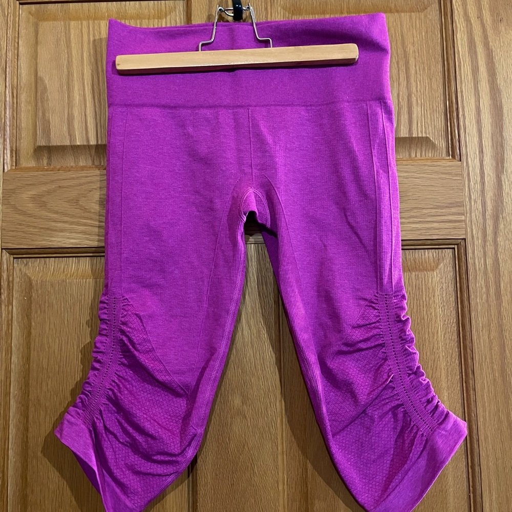 Lululemon In the Flow II Crop - Picture 6 of 9